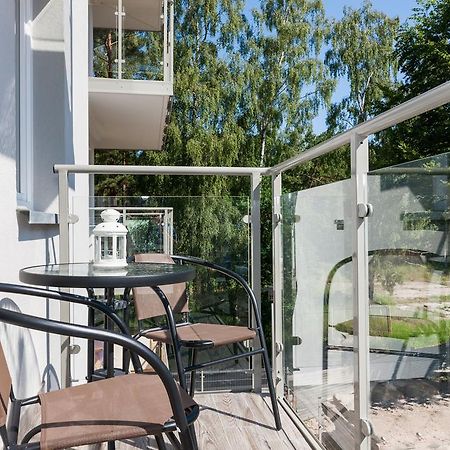 Apartament Szczesliwa Dziewiatka Dziwnówek Exteriör bild