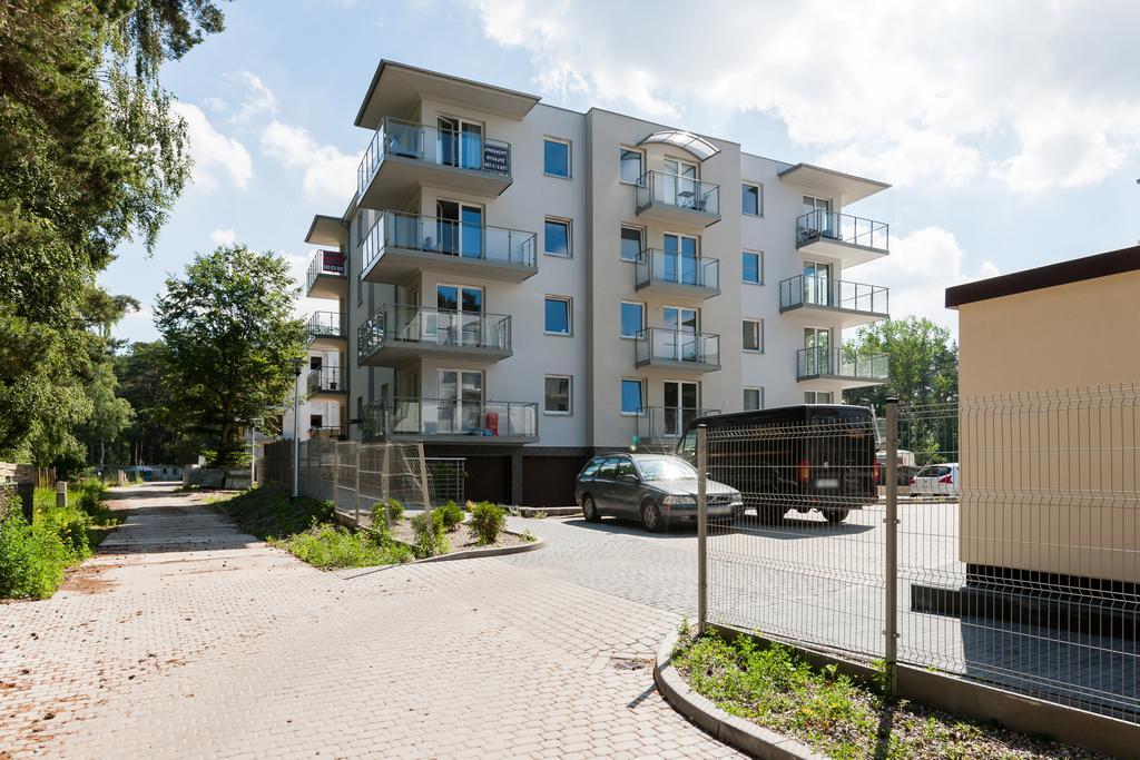 Apartament Szczesliwa Dziewiatka Dziwnówek Exteriör bild